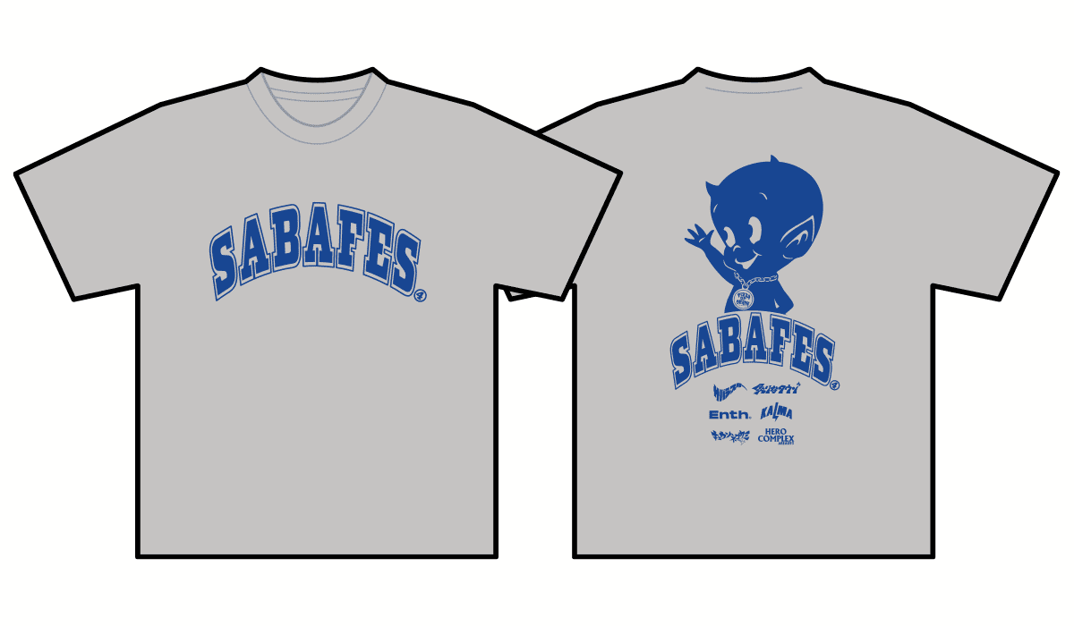 でかサバデビちゃんTシャツ / Ash